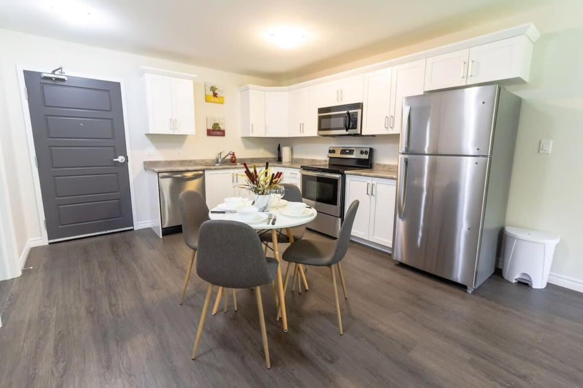 Brand New Gorgeous Condo Near Unb & Hospital Coffee Parking 202 Saint John Buitenkant foto